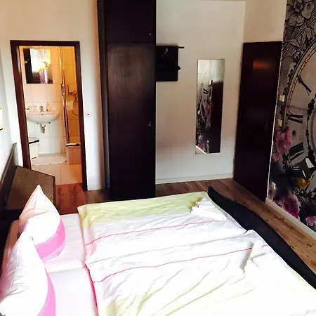 Marilyn Hotel *