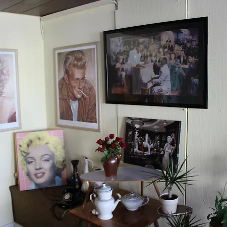 Marilyn *